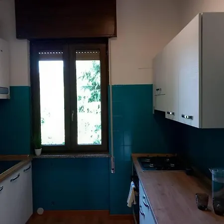 Apartment House - Leo & Malu