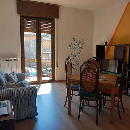 Apartment House - Leo & Malu